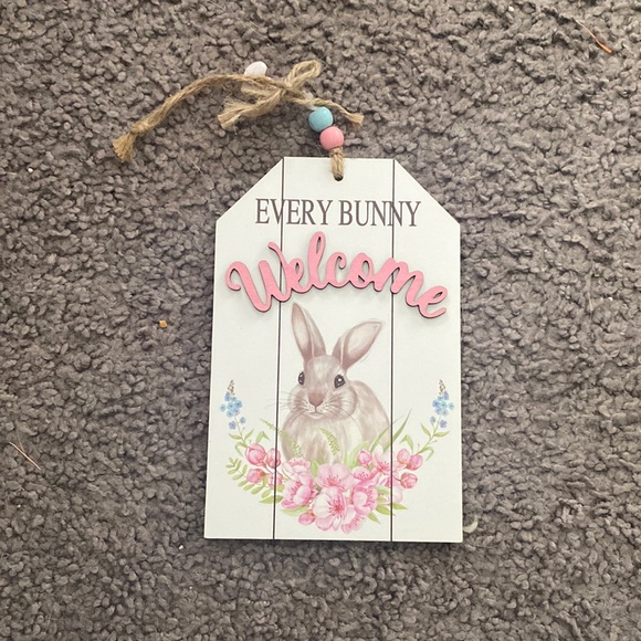Every Bunny Welcome Sign - Picture 1 of 3